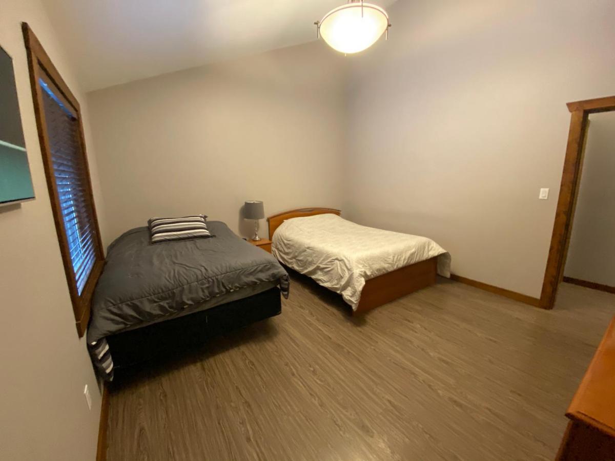 Wolf Den Villa Valemount Kültér fotó